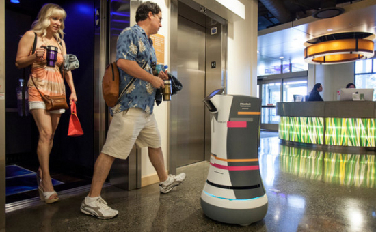 机器人管家占领酒店 技术化体验服务的趋势